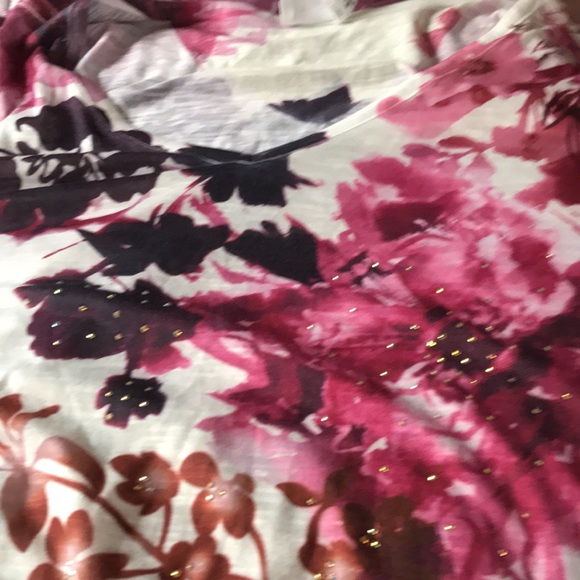 sleeveless v neck bandana top - Picture 4 of 4